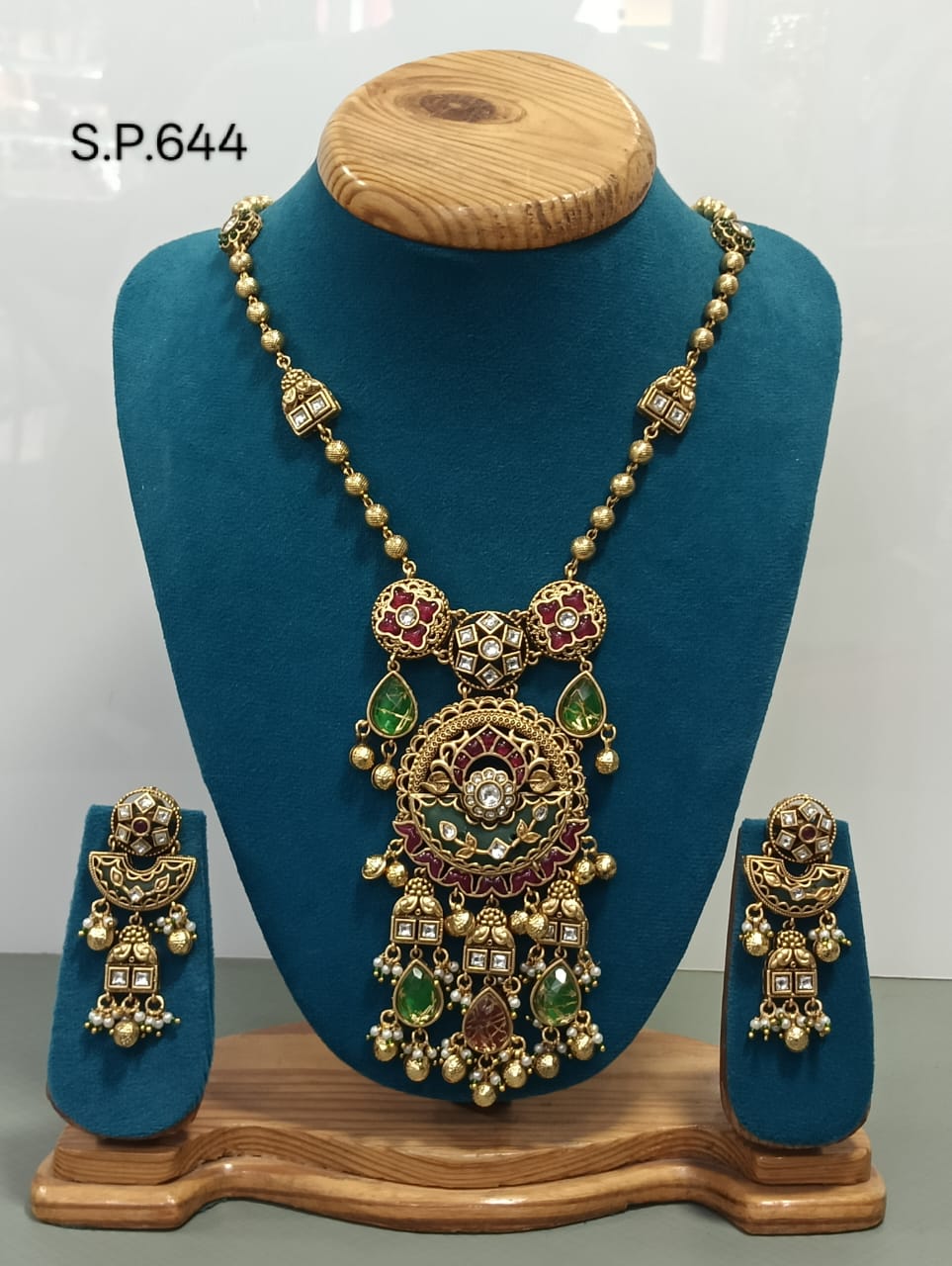 long pendent set jewellery
